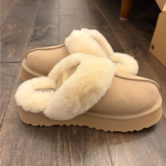 UGG Women's Disquette Slippers - Picture 3 of 4